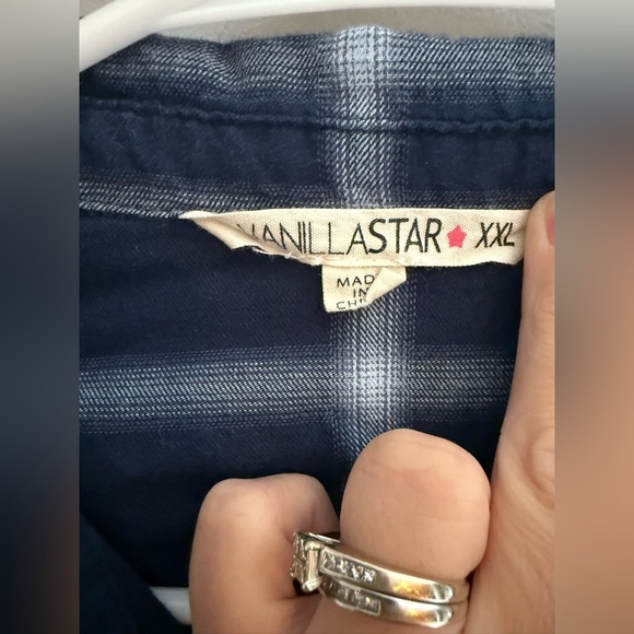 Vanilla Star Button Up Long Sleeve Plaid Flannel Womans SZ XXL Blue White Casual - Picture 2 of 10